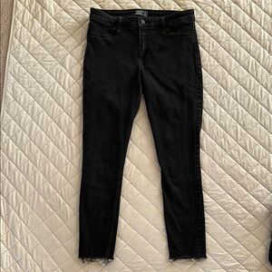 Abercrombie & Fitch Black Skinny Jeans with Frayed Hem 31/12R
